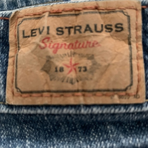 Levi’s Signature Gold Mid Rise Boot Cut Misses 16, 33 W Medium med wash worn - Picture 2 of 10